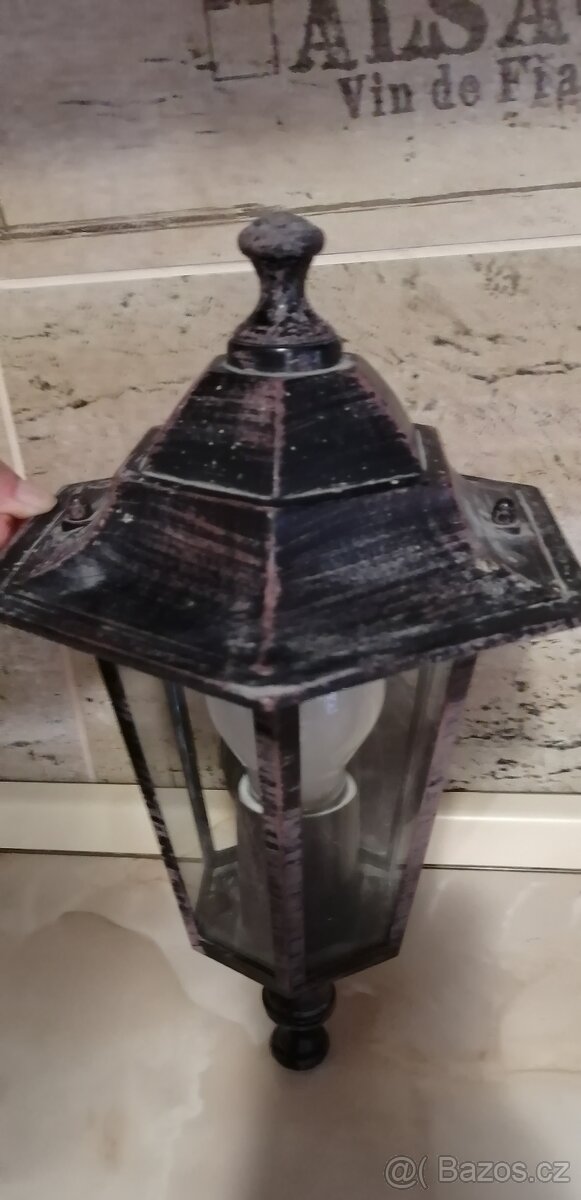 Lucerna na stěnu - 2