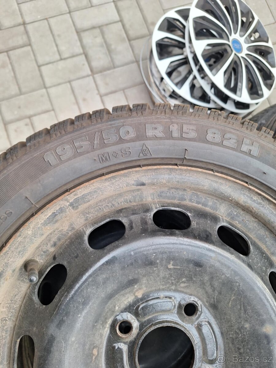 Plechové disky se zimním pneu R15 195/50 4x108 - 2