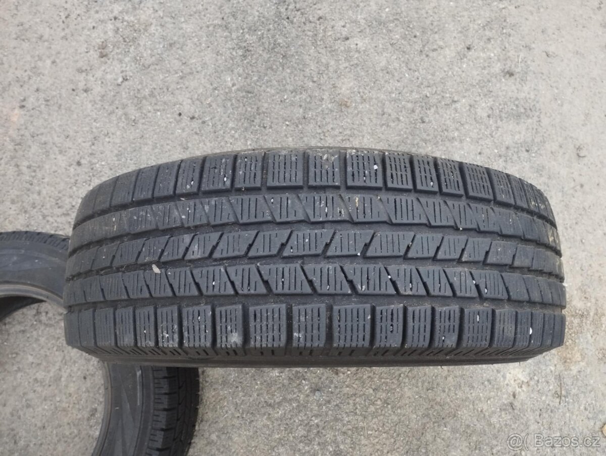 Zimní pneu Pirelli Scorpion 225/65/17 - 2