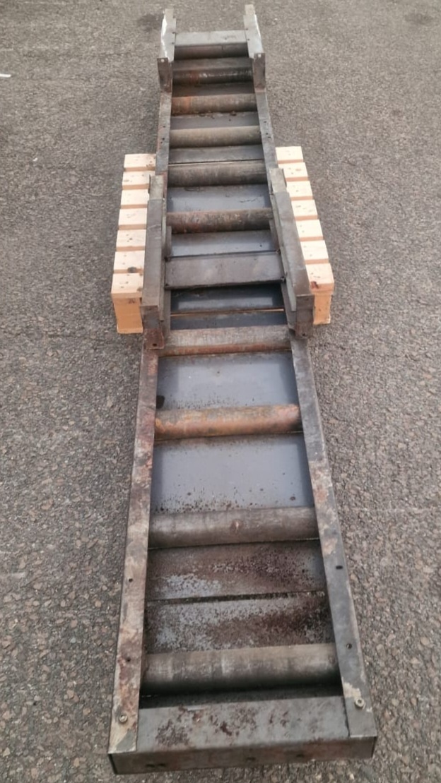 ROBUSTNÍ VÁLEČKOVÝ DOPRAVNÍK 300cm, nastavování výšky - 2