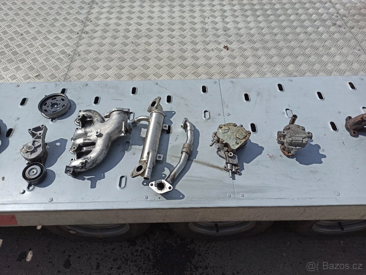 VW SHARAN - DÍLY MOTORU 1,9 TDi 96KW ASZ - 2