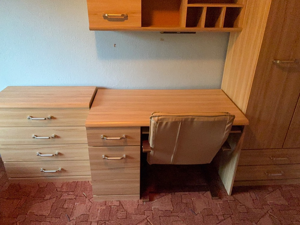 Vybavení pokoje ve světlé barvě asi bříza - 2