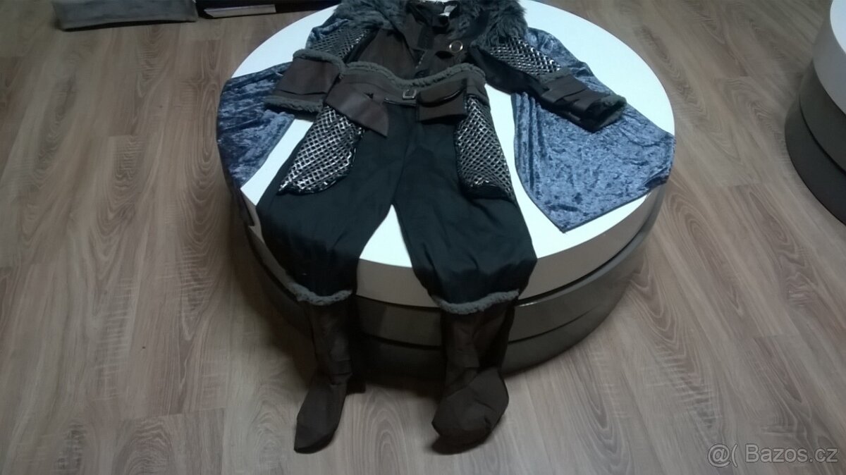 karnevalovy kostym vel 7/8 let - 2