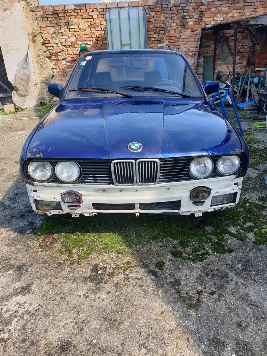BMW E30 325e (2.7i Eta) - 2