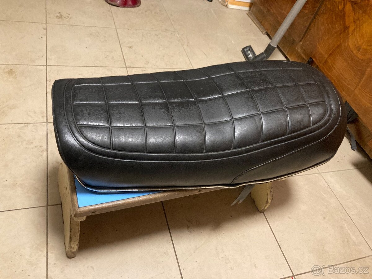 Norton Commando sedlo - 2