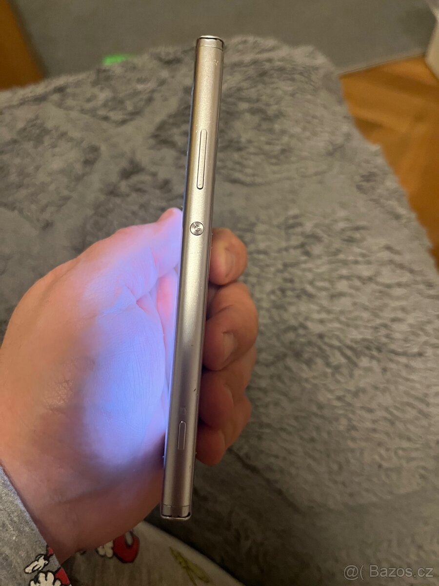 Sony Xperia XA2 - 2
