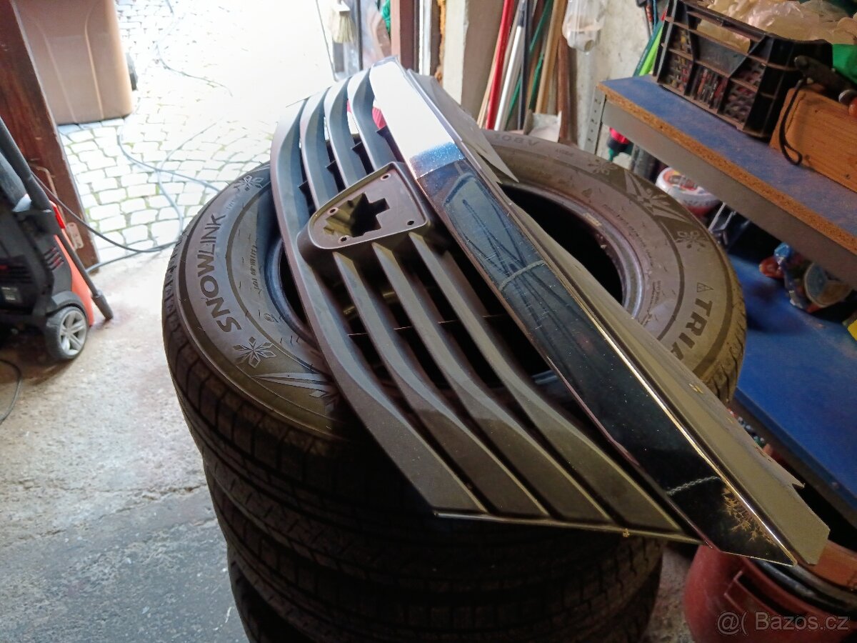 Dacia Logan 2012 grill - 2