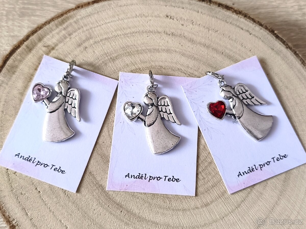 Anděl držící kamínkové srdce..... pro Tebe - 2