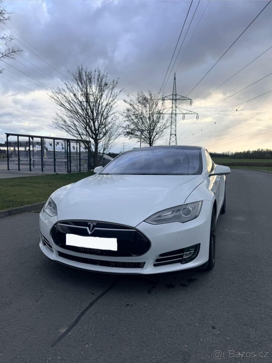 Tesla model S. 85D PERFORMANCE Tankovani zdarma - 2