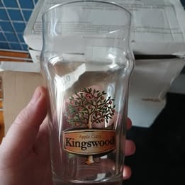 Sklenice 0,4l Kingswood + BLACK HILL PIVNÍ cena za vše - 2