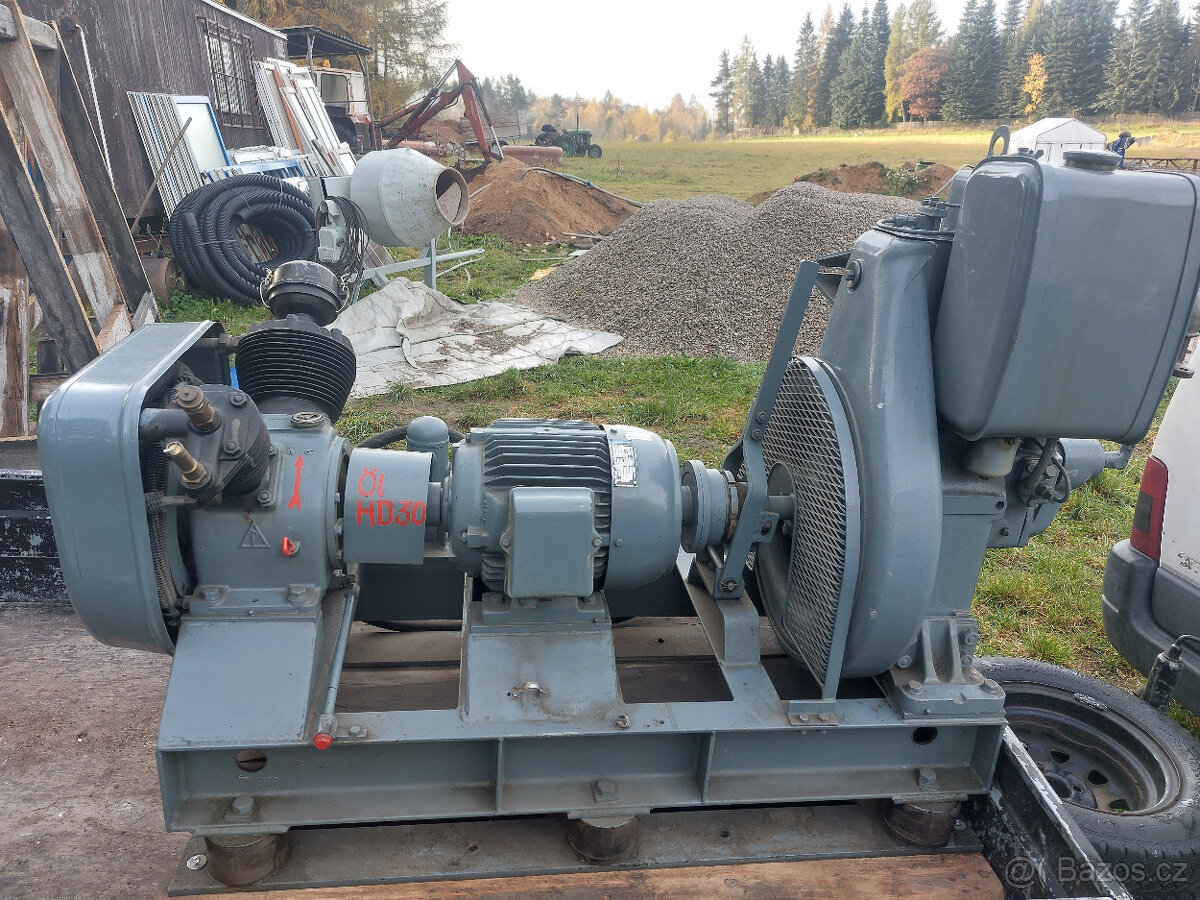Stabilní motor zn. Farymann diesel 22 + kompresor - 2