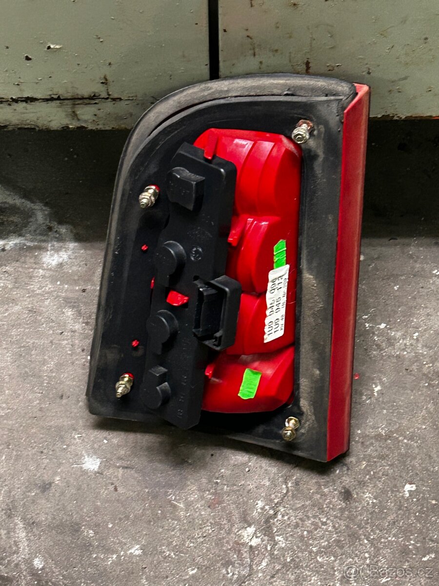 Zadní levé světlo – Škoda Octavia I liftback - 2