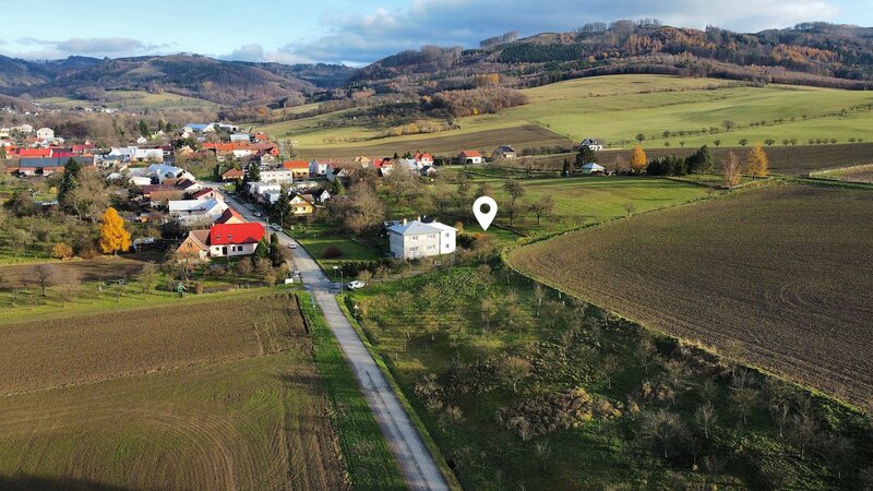 Prodej stavebního pozemku Chomýž - 2