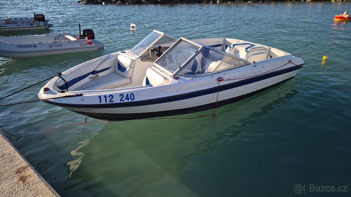 Motorový člun Bayliner 185, po servisu, vlek. Odpočet DPH - 2