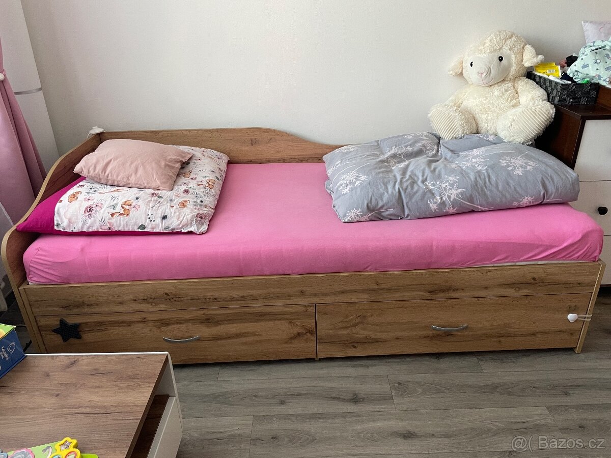 Postel s úložným prostorem - 2