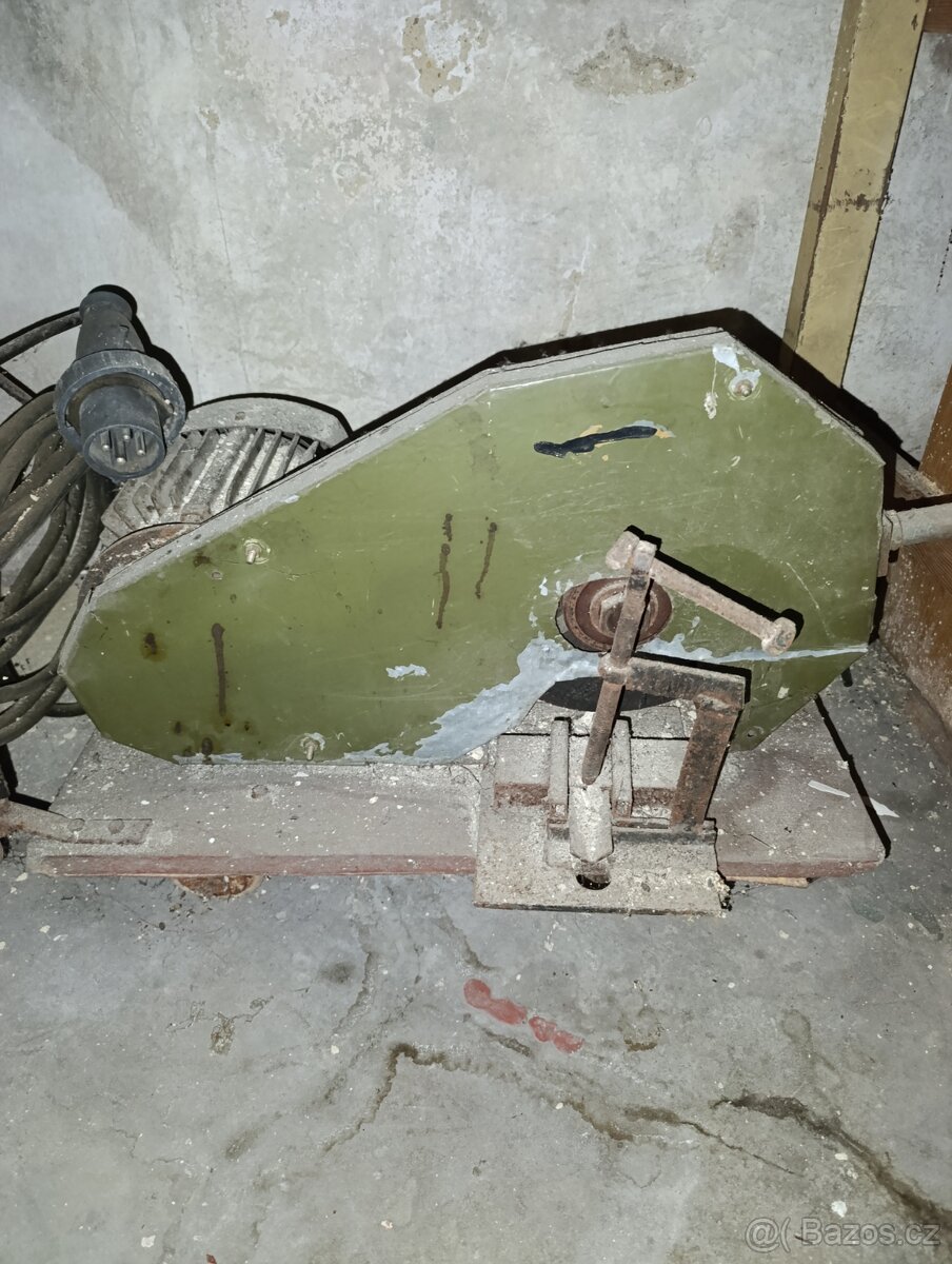 Řezačka trubek - 2