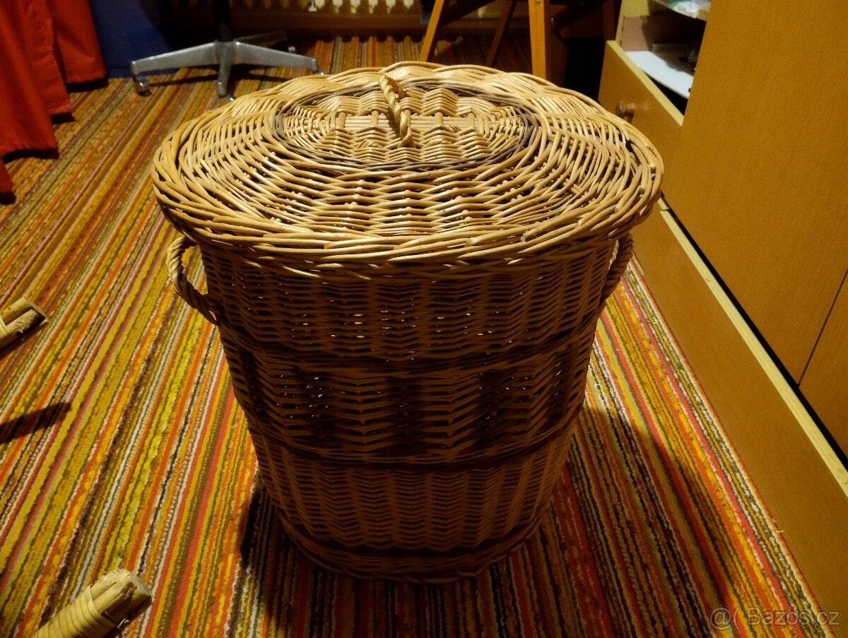 Ratanové houpací křeslo a koš - 2