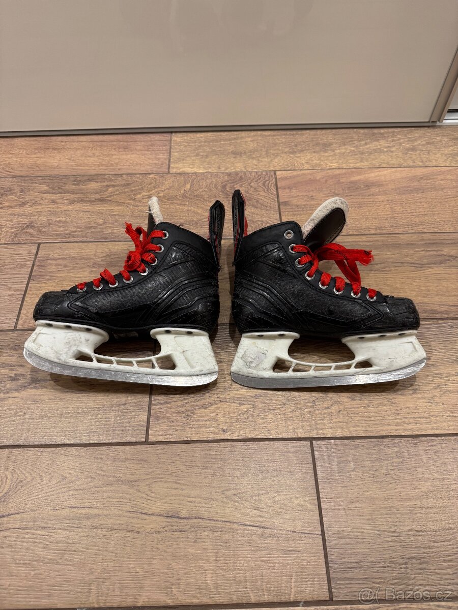 Chlapecké brusle Bauer velikost 35 - 2