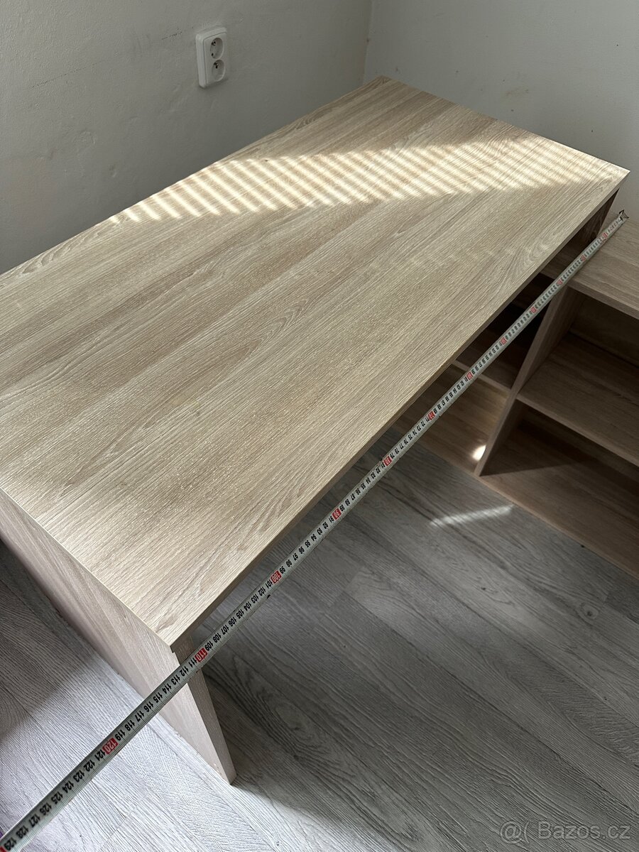 Pracovní stůl - 2