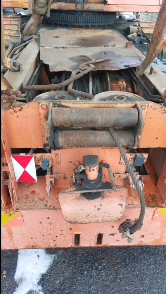 Tatra AV 14 - jeřáb