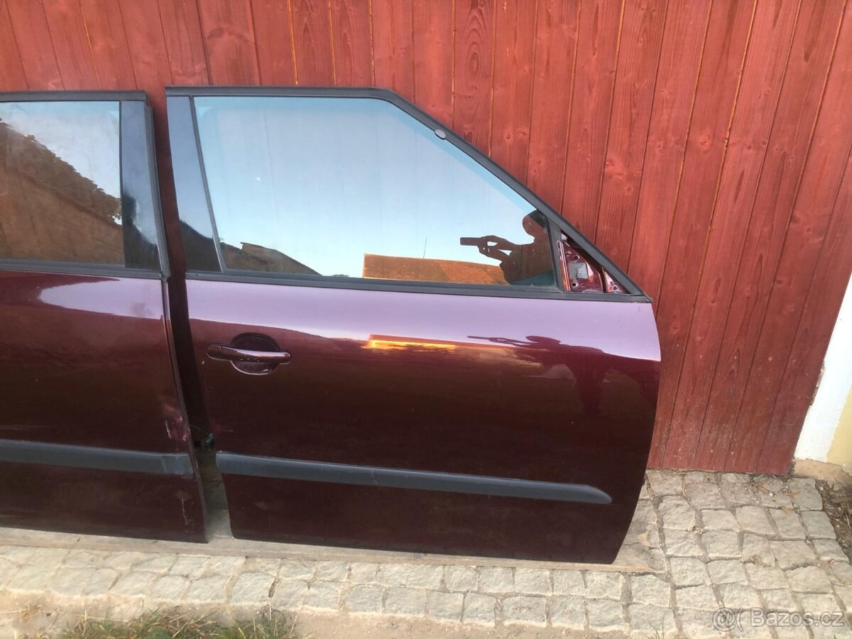 Škoda Fabia II kombi - pravé dveře - 2