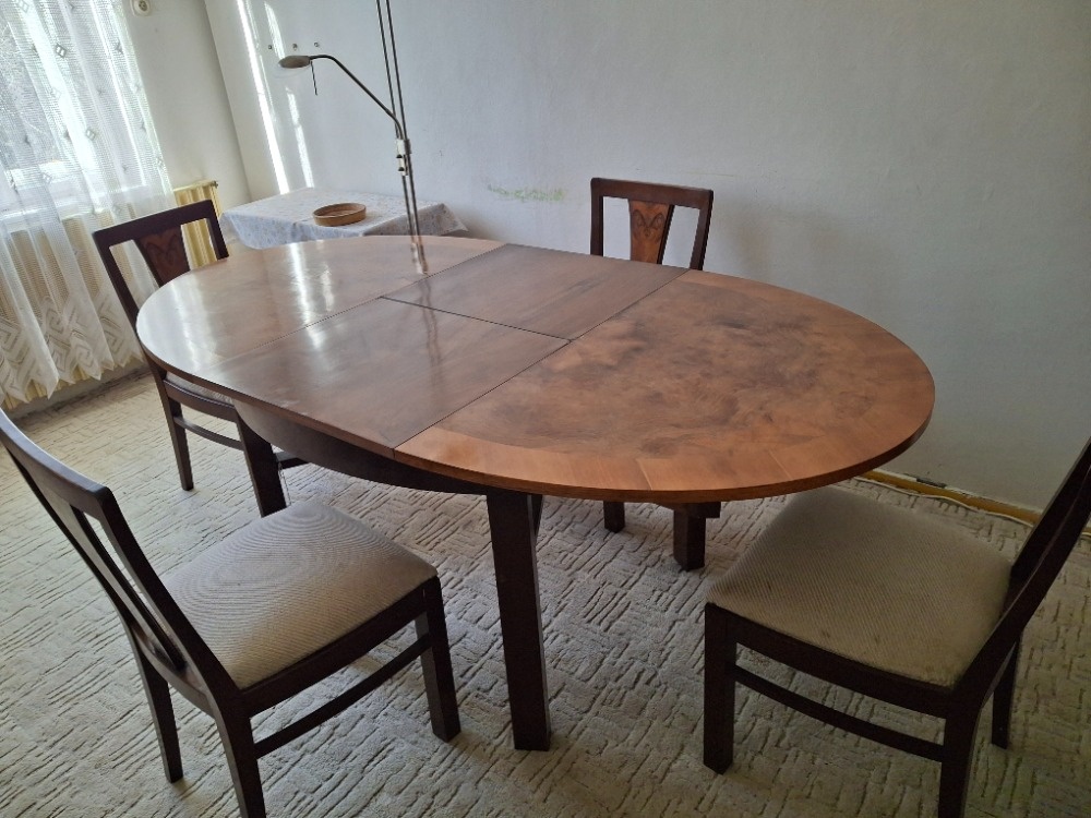 Jídelní stůl a židle - 2