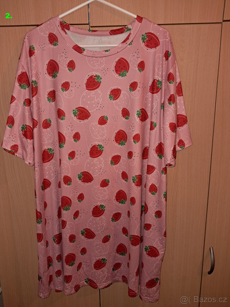 Noční košile, trička, bunda, papuče, kalhotky a kapesníky - 2