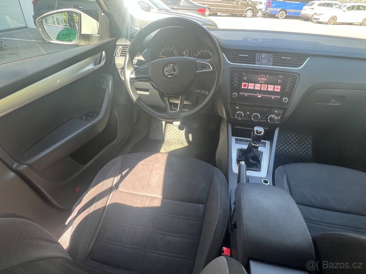 Škoda Octavia - polep Bolt - 2