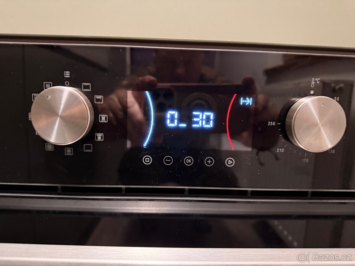 Multifunkční trouba s mikrovlnkou - 2