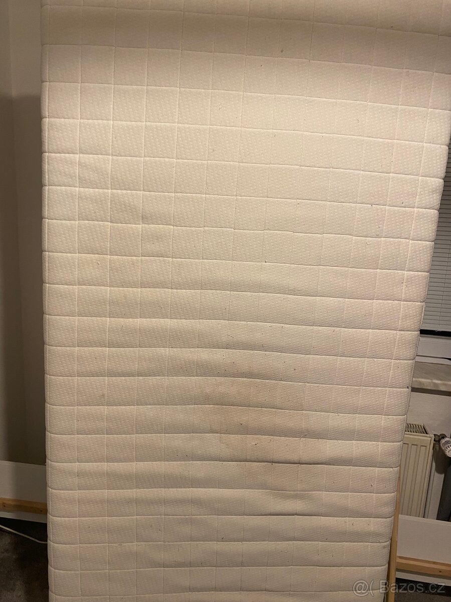 Jednolůžková postel - 2