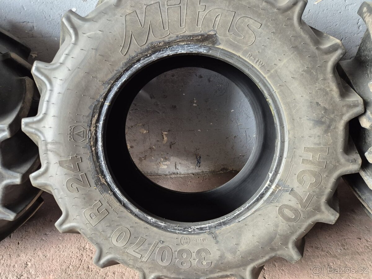 Traktorové pneumatiky - 2