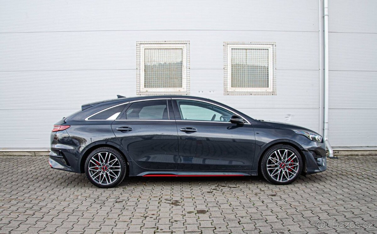 Kia ProCeed 1.6 T-GDi GT A/T, ZÁRUKA - 2