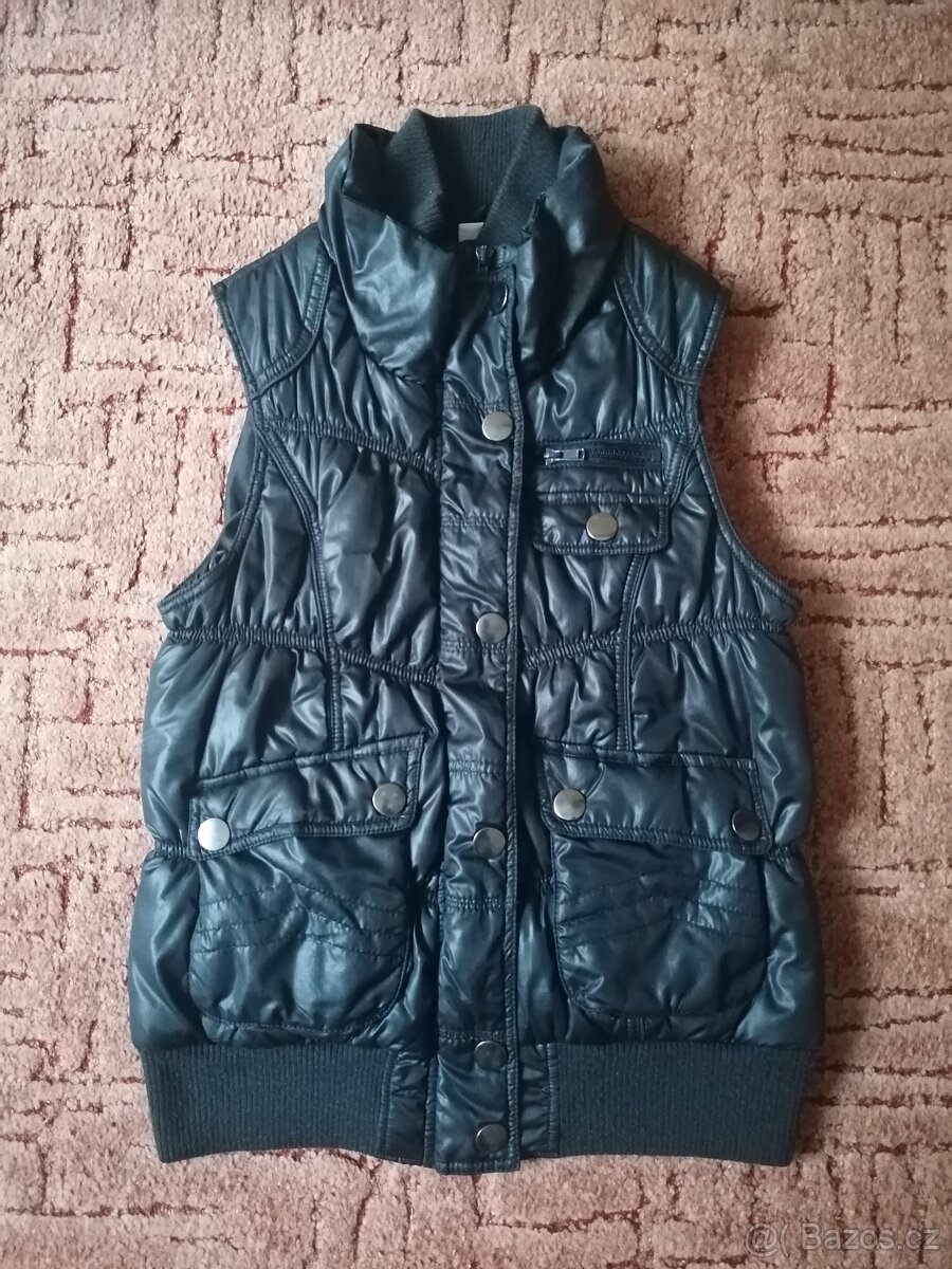 Dámská teplá černá vesta vel. 40 - 2