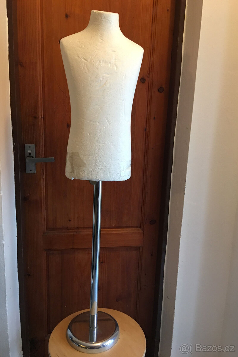 Figurína dětská - torzo na chromovém stojanu - 2