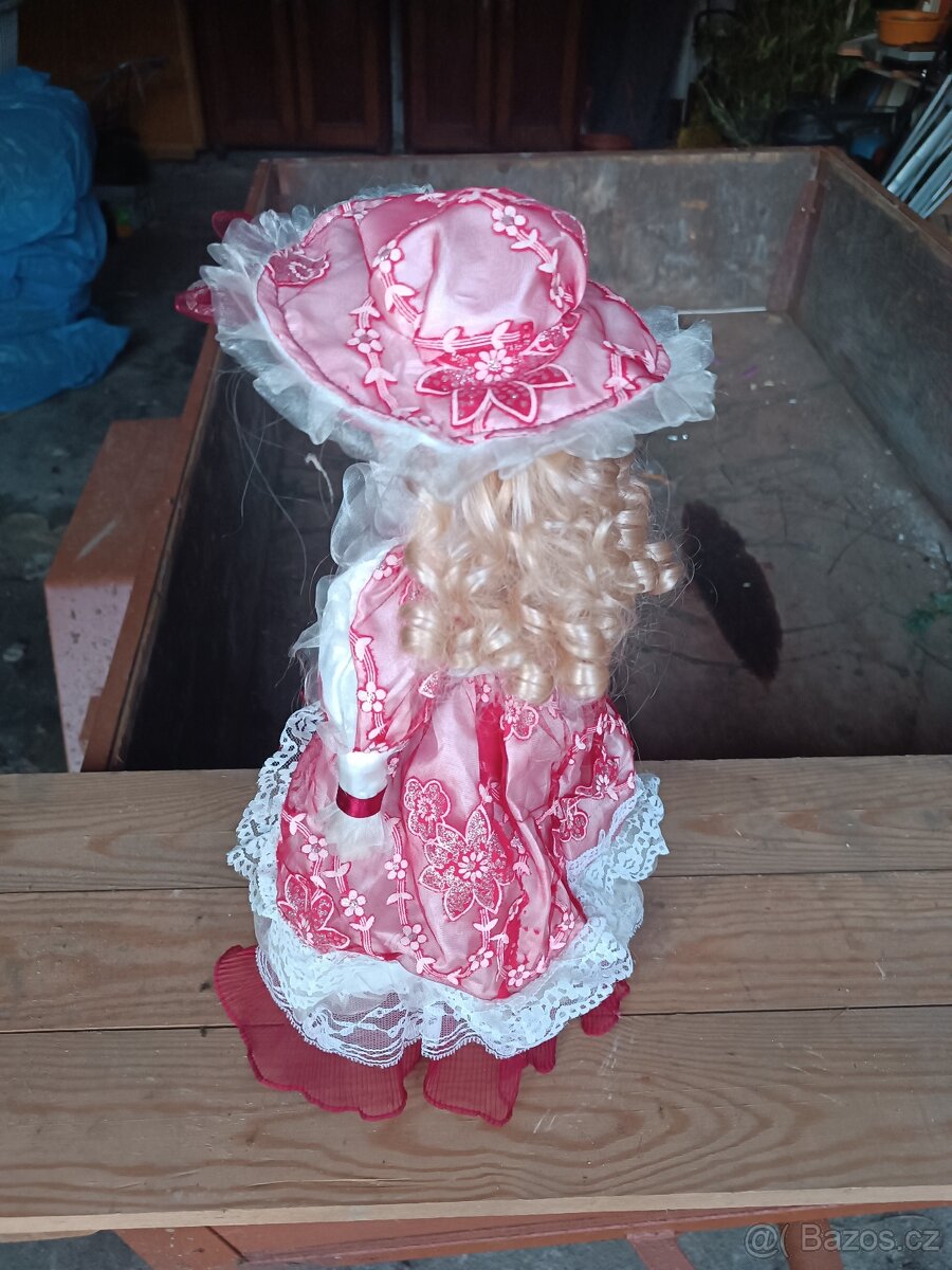 Porcelánová panenka - 2