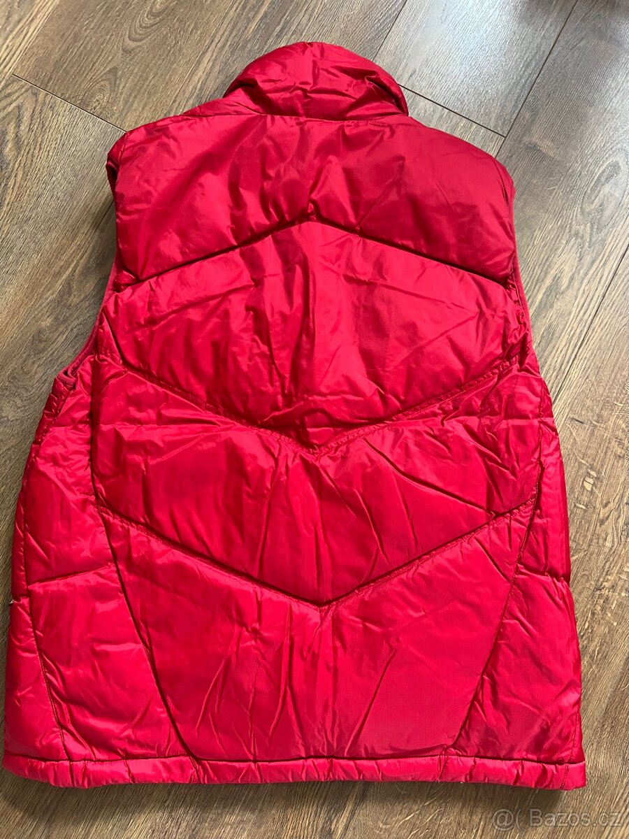 Péřová vesta Nike - 2