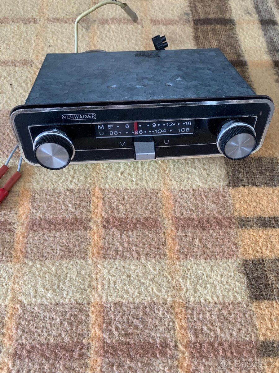 Autorádio do veterána - 2