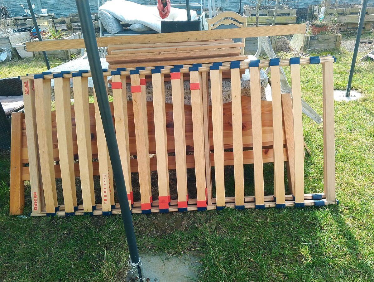 Manželská postel. - 2