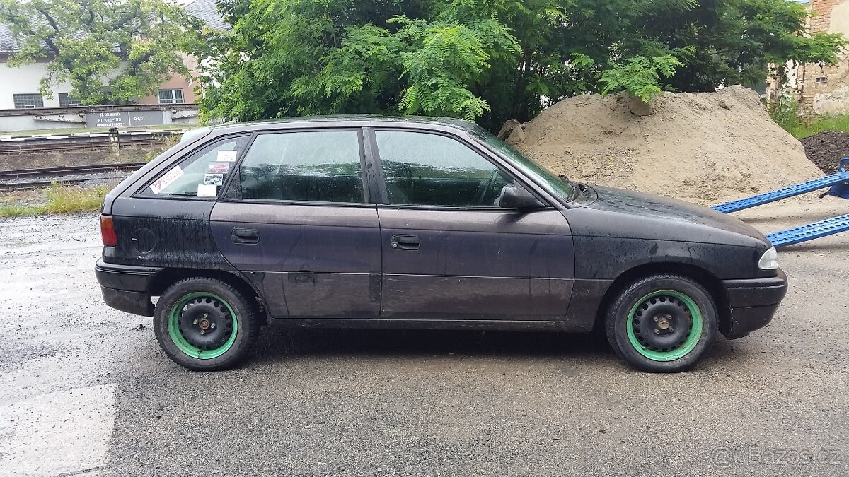 opel astra - nahradni dily - 2