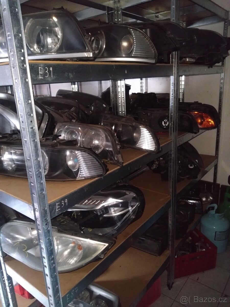 Přední, Zadní světlo BMW - 2