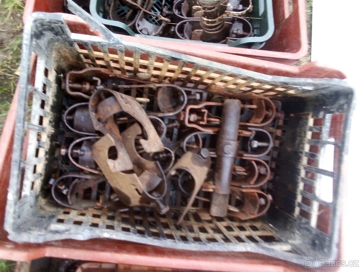 Trubkové lešení a žabky a stojky, hakyna - 2