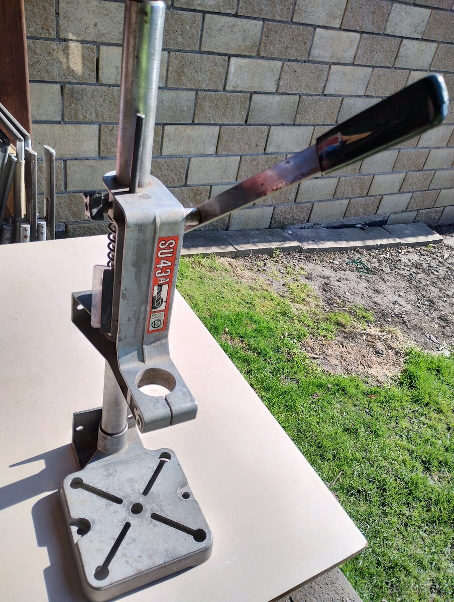 Stojan na vrtačku SU43 - 2