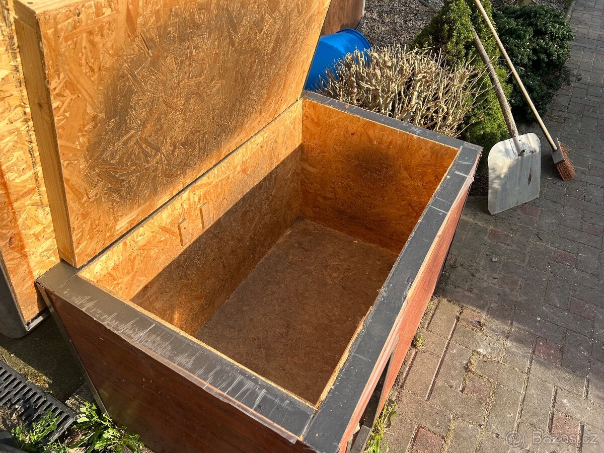 Zateplená psí bouda - 2