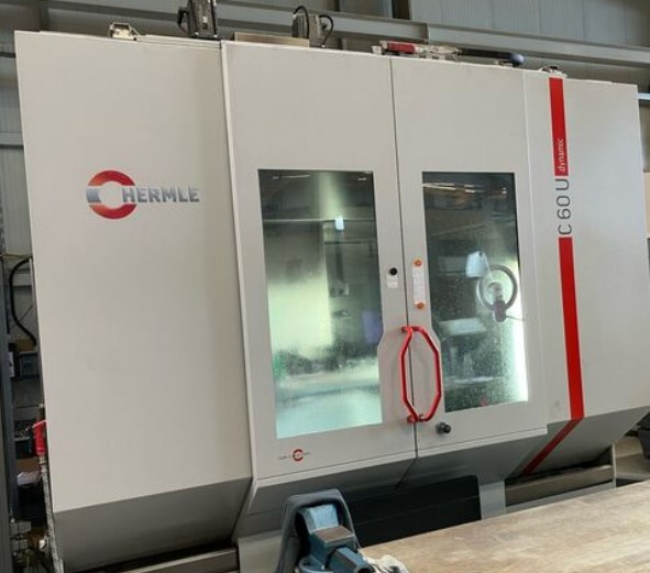 Obráběcí centra - vertikální C 60 - 2