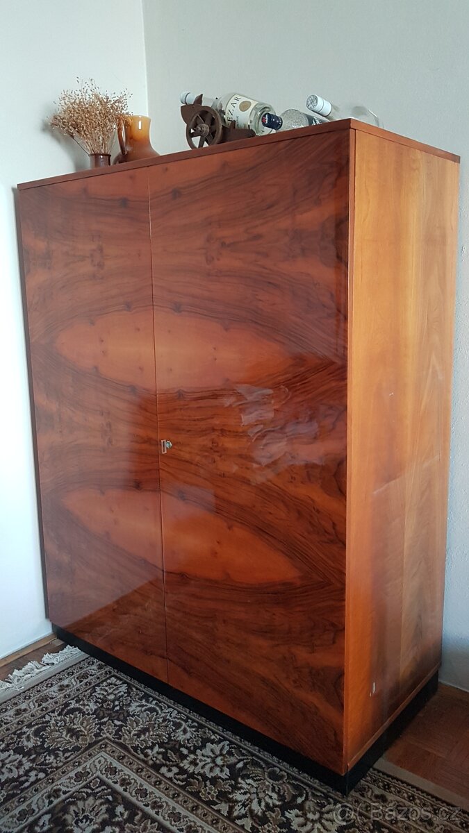 Šatní skříň, krásná, jako nová - 2
