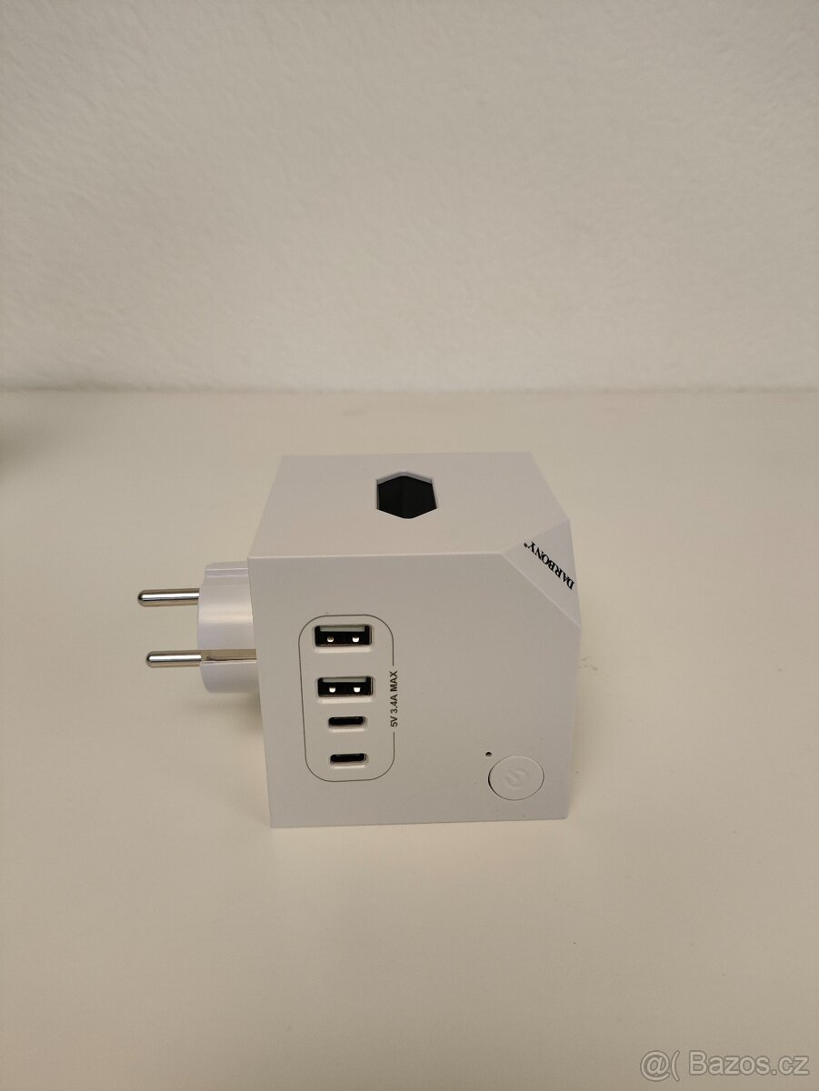#141 Kocková zásuvka s USB (Cube Socket E19D) - 2