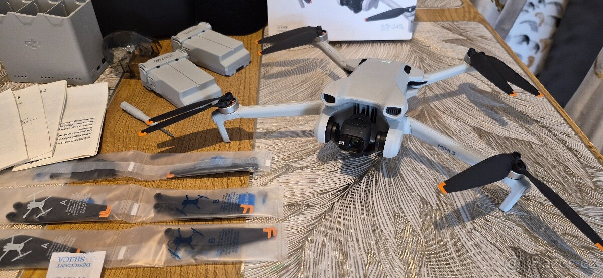 DJI Mini 3 Fly More Combo (DJI RC) TOP STAV. - 2