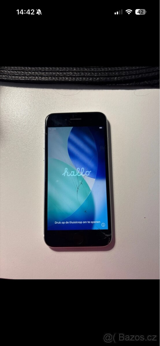 Iphone SE 2020 64 gb bílý - 2