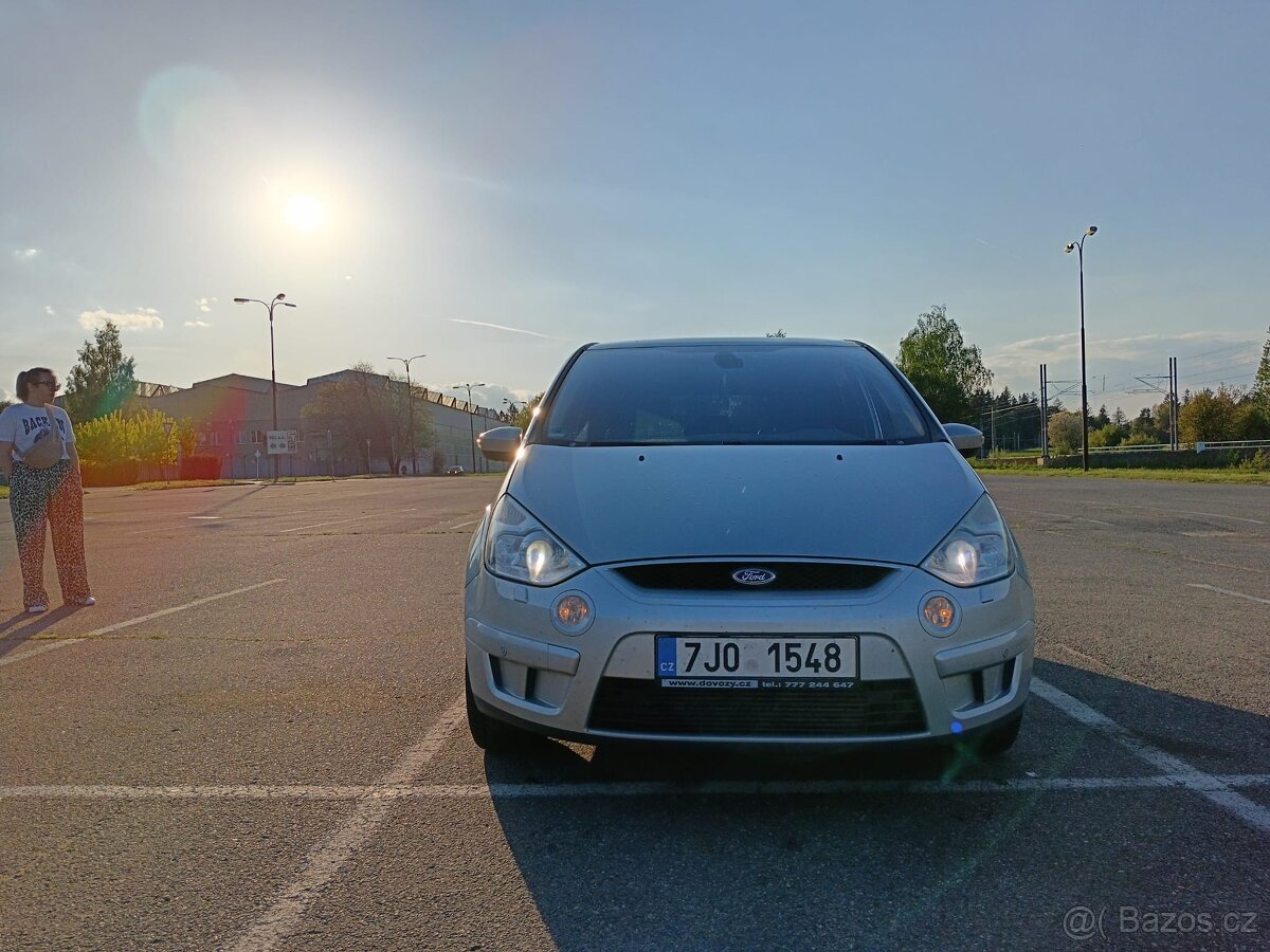 Ford S-max 2.2.tdci Titanium 129kw. - 2
