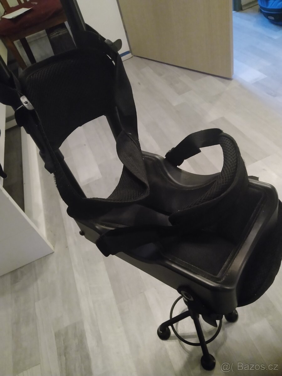 Chodítko protéza - 2